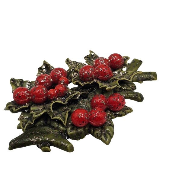 Vtg Christmas Poinsettia Brooch Pin 50s Celluloid Green Red Plastic HollyBerry - Picture 3 of 8